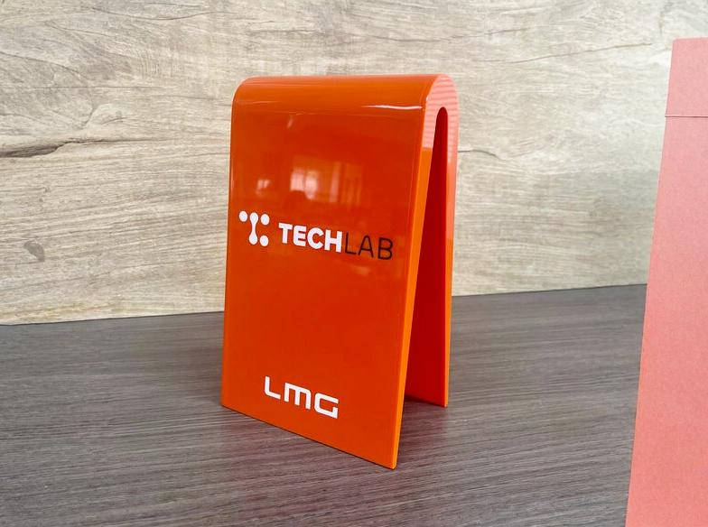 Display de Acrílico para PDV (Ponto de Venda): Por que Investir Nesse Material?